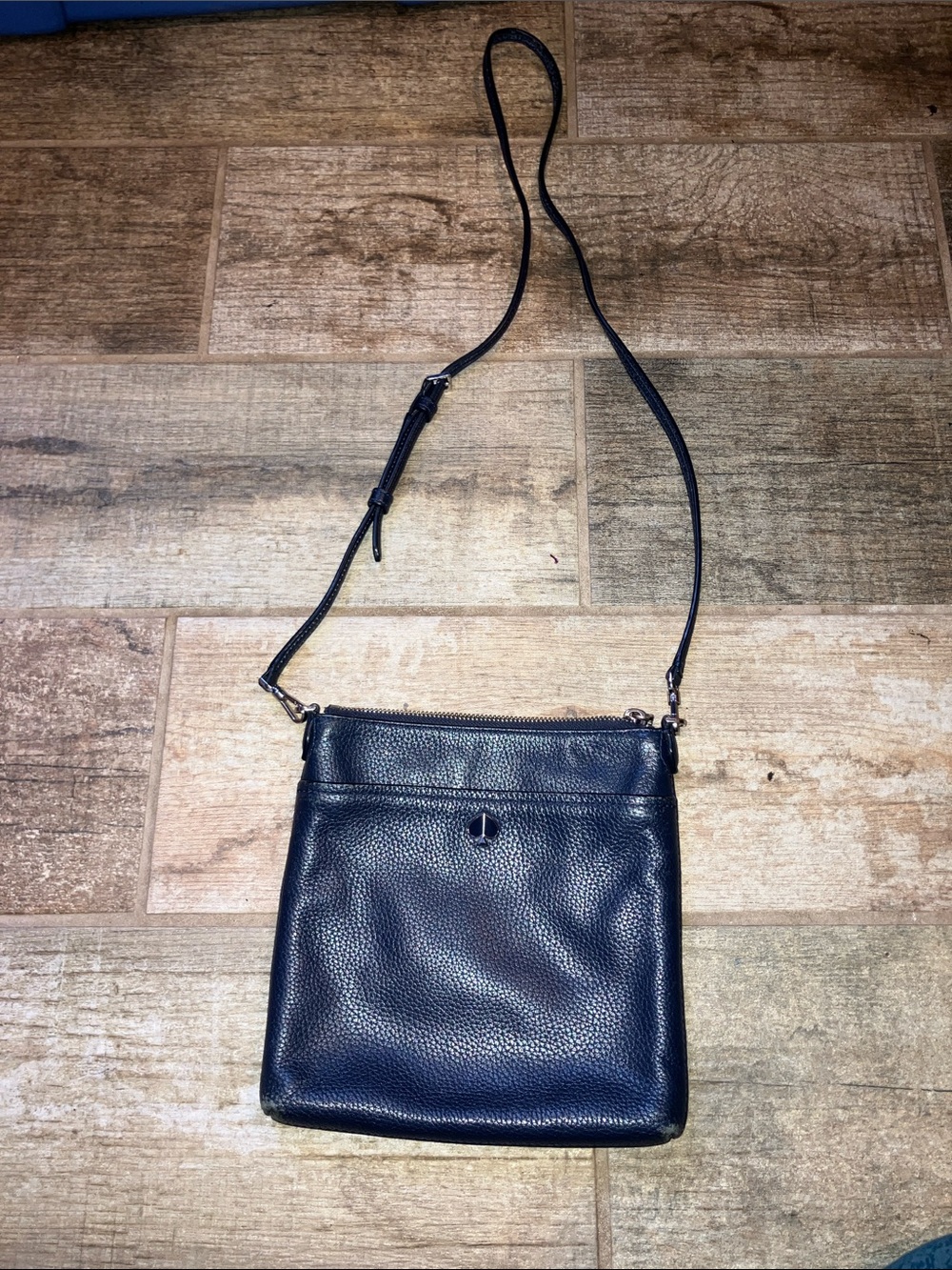 Kate Spade Polly Small Swingpack Shoulder bag Pebble Leather Black